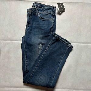 Eddie Bauer slightly curvy mid rise slim straight cut denim size 4P NWT